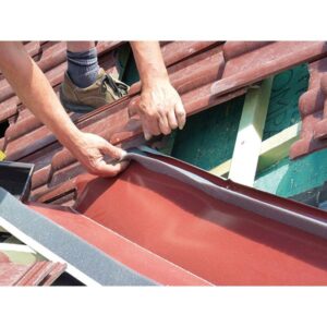 Tesnenie samolepiace klinové 1 m