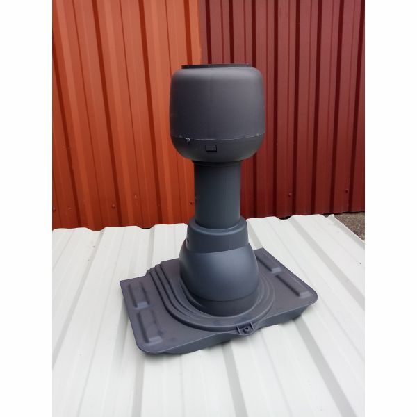 Odvetrávací komín s krytom