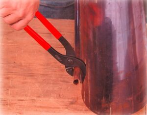 Kliešte na upevnenie hákov k odkvapovým žľabom, dĺžka 305 mm, šírka 15 mm